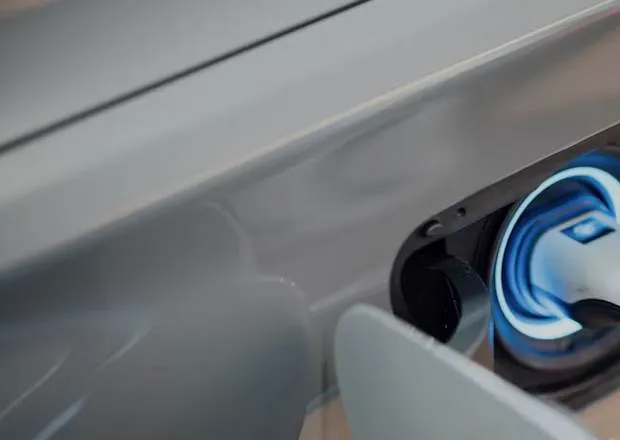 Electric vehicle charging port
